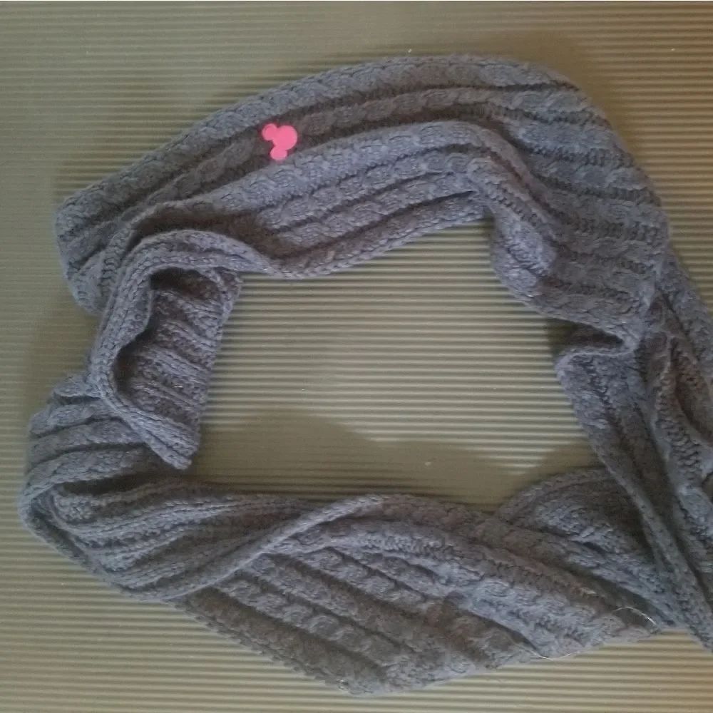 🏷Sale🏷Disney scarf - Picture 3 of 6